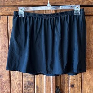 Delta Burke Black Swim Skort  with Elastic Waist. 18W